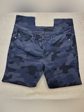 GAP Women’s  Navy Camo Slim Jeans